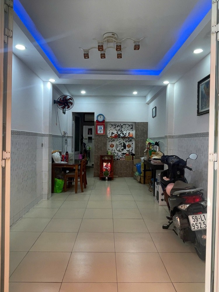 Bán nhà hẻm 18 Đường Phù Đổng Thiên Vương, Quận 5