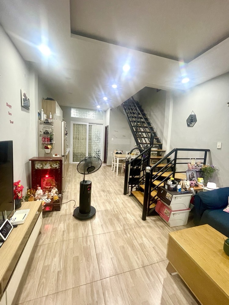 Bán nhà hẻm 18 Trần Quang Diệu, Quận 3