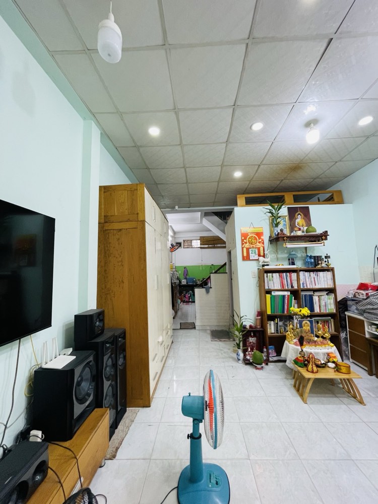 Bán nhà hẻm 493 Cách Mạng Tháng Tám, Quận 10