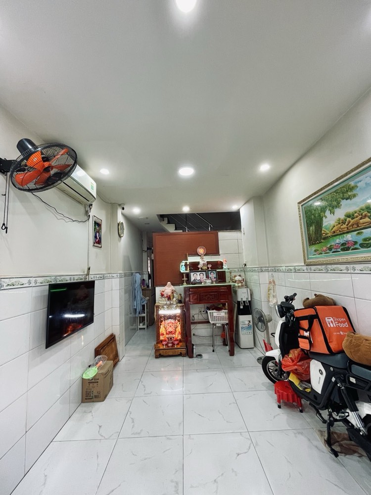 Bán nhà đường Võ Văn Kiệt, Quận 1