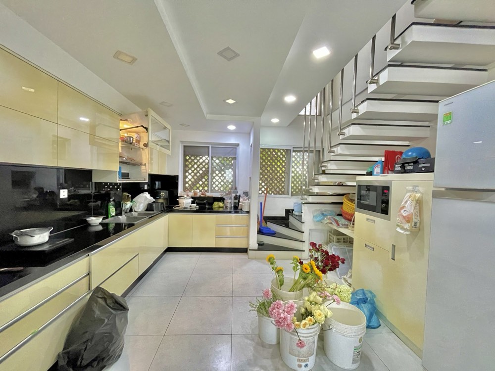 Bán nhà hẻm 26 Huỳnh Đình Hai, Bình Thạnh