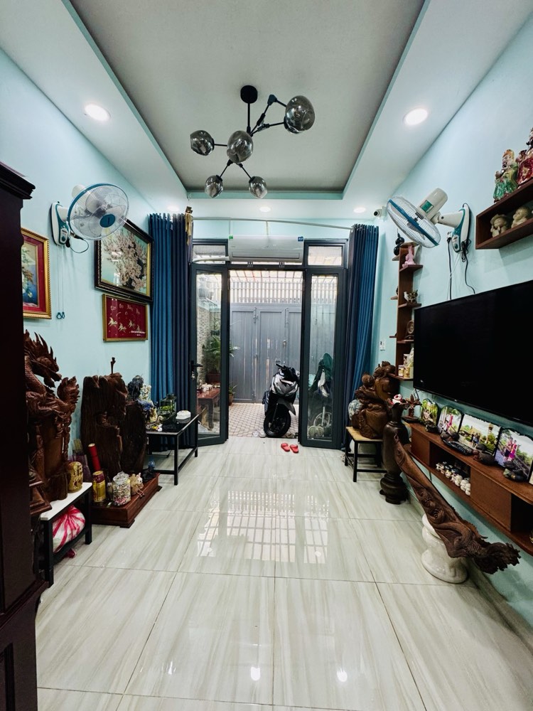 Bán nhà hẻm 202 Phạm Văn Hai, Tân Bình