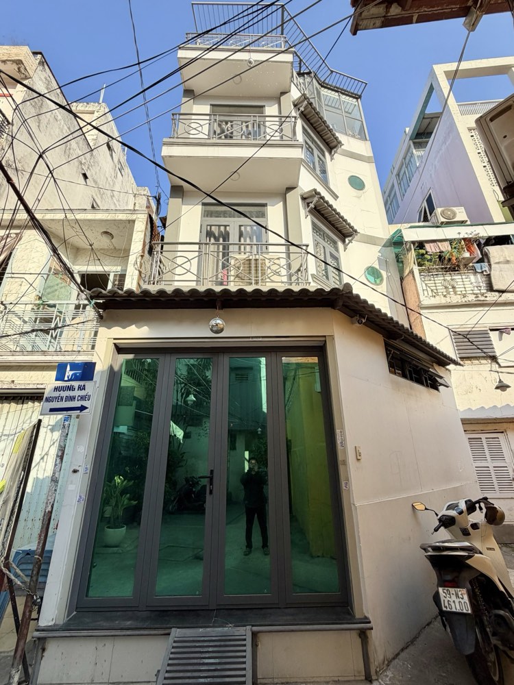 Bán nhà hẻm 199 Cách Mạng Tháng Tám, Quận 3