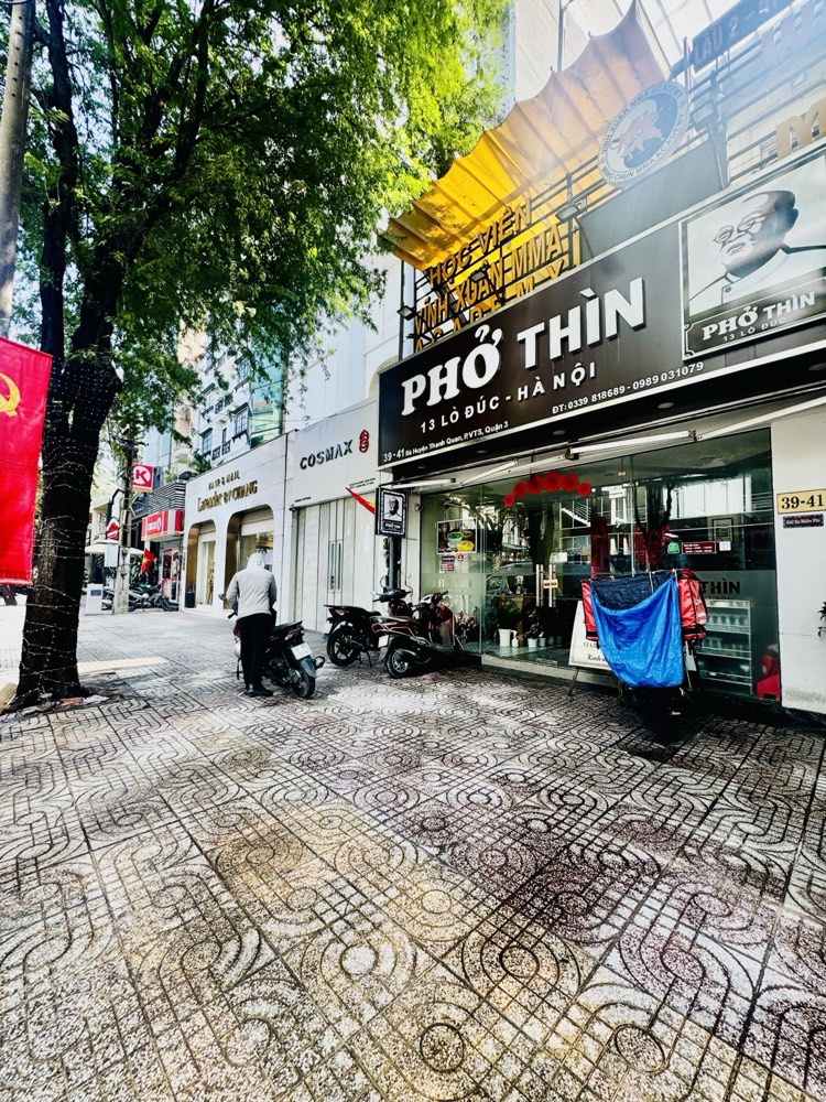 Bán nhà mặt tiền Bà Huyện Thanh Quan, Quận 3