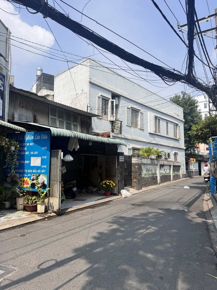 Bán tòa nhà văn phòng mặt tiền Nguyễn Công Hoan, Phú Nhuận