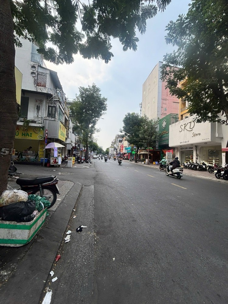 Bán nhà mặt tiền Lê Văn Sỹ, Quận 3