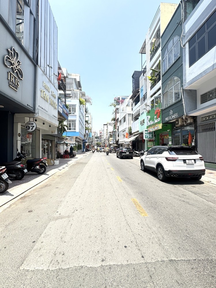 Bán nhà mặt tiền Bàn Cờ, Quận 3