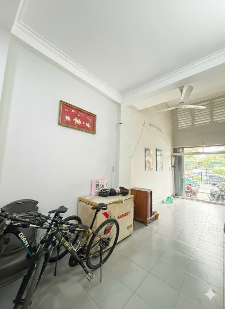 Bán nhà mặt tiền Điện Biên, Bình Thạnh