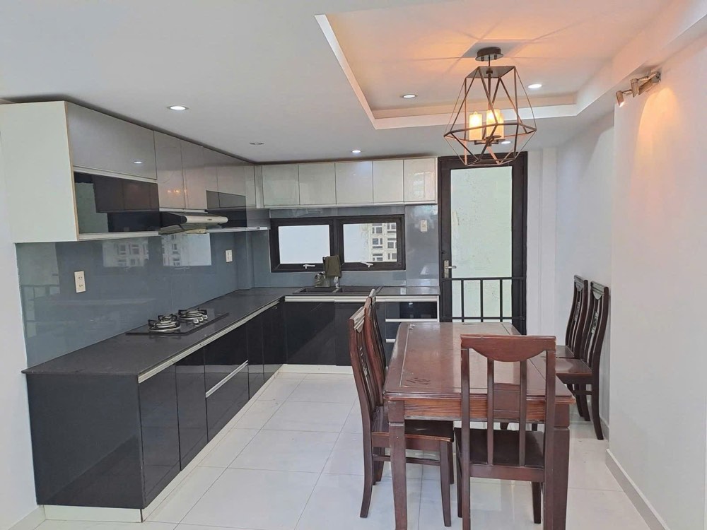 Bán nhà hẻm đường Trần Hưng Đạo, Quận 1