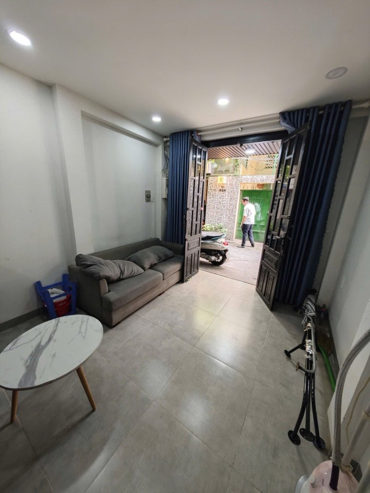 Bán nhà mặt tiền Nguyễn Sơn Hà, Quận 3