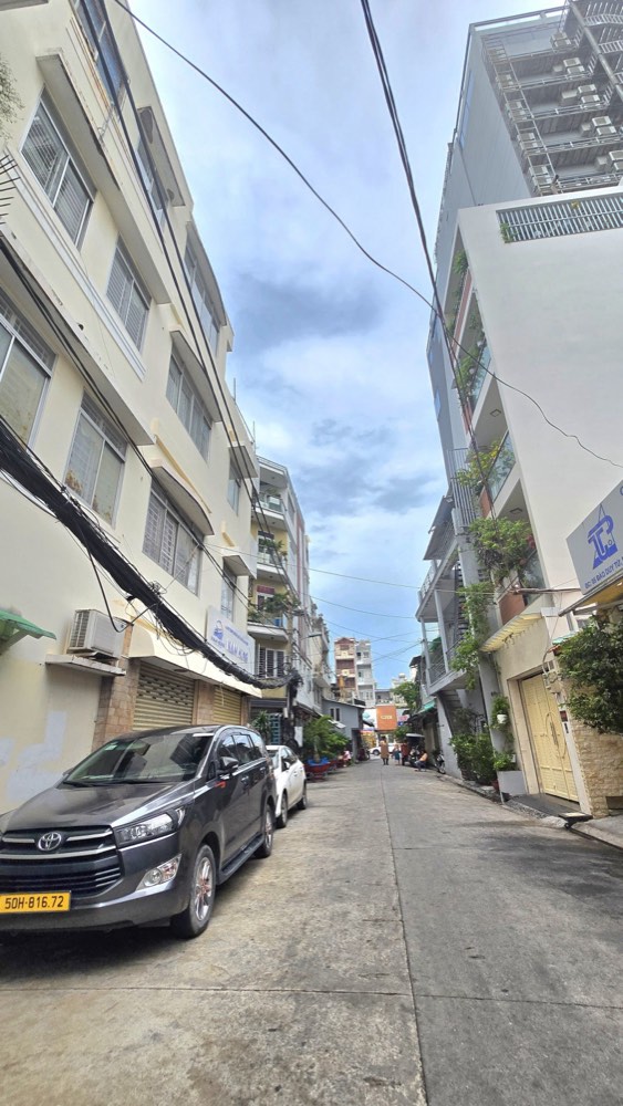 Bán nhà mặt tiền Đào Duy Từ, Phú Nhuận