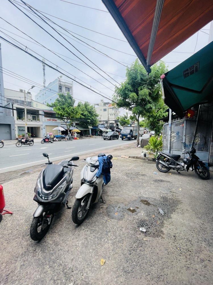 Bán tòa nhà mặt tiền Quốc lộ, Bình Thạnh