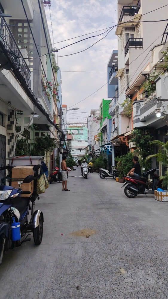 Bán nhà mặt tiền Diên Hồng, Bình Thạnh