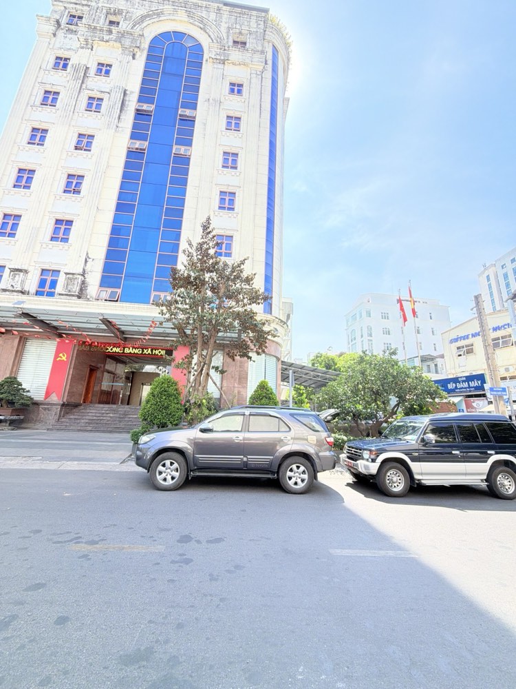 Bán nhà hẻm 12 Hoàng Diệu, Phú Nhuận
