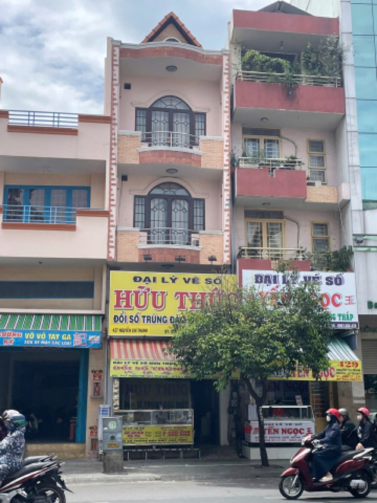 Bán nhà mặt tiền Nguyễn Chí Thanh, Quận 5 - ảnh 1