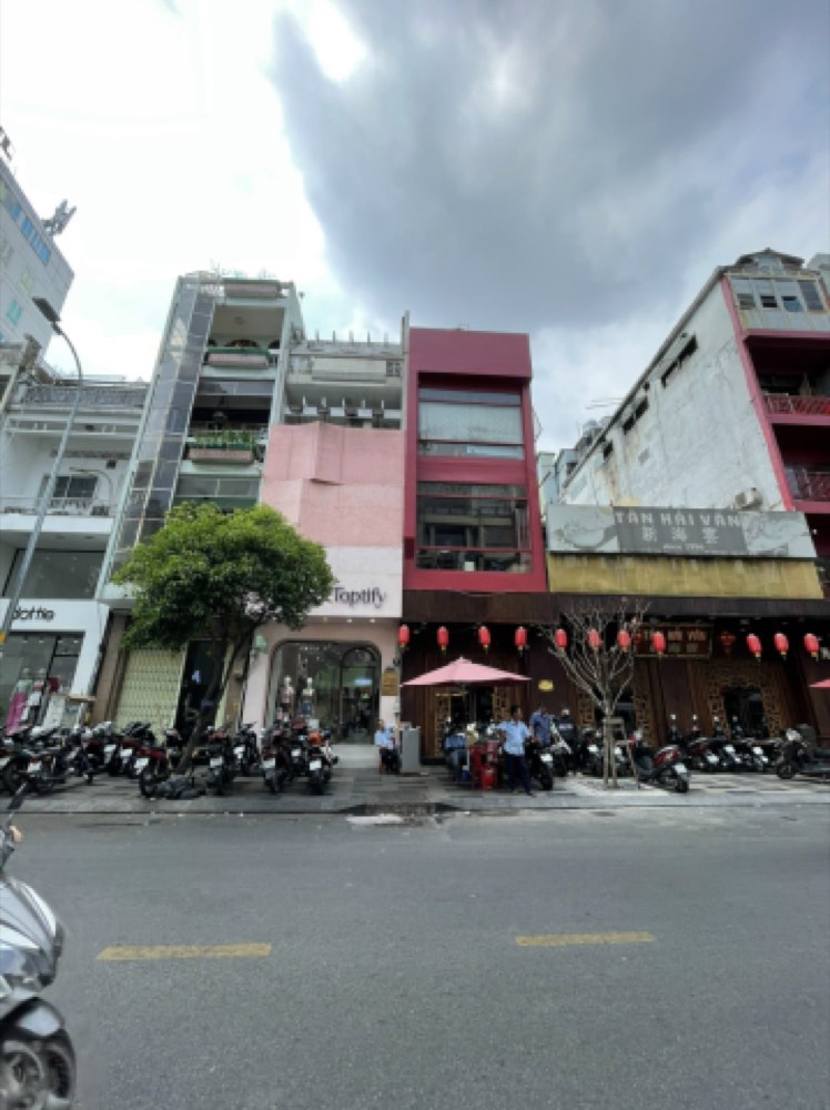 Bán nhà mặt tiền 164 Nguyễn Trãi, Quận 1 - ảnh 1