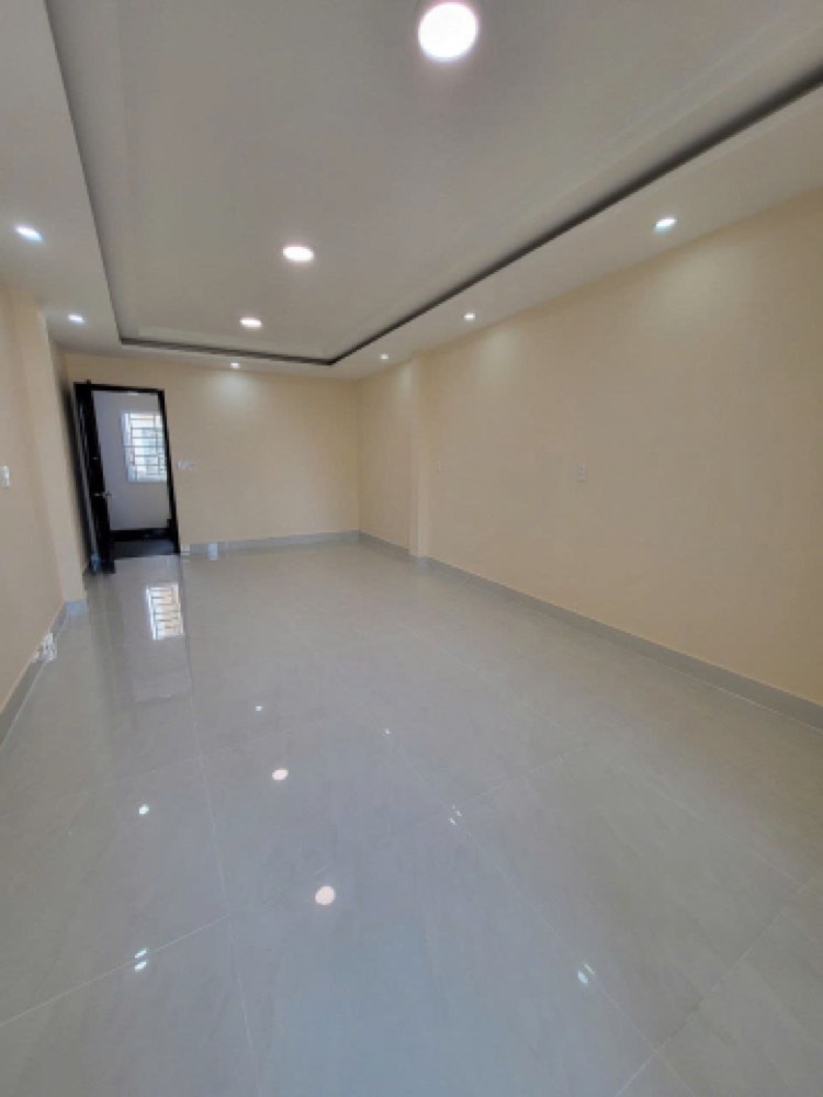 Bán nhà mặt tiền Hoàng Sa, Tân Bình