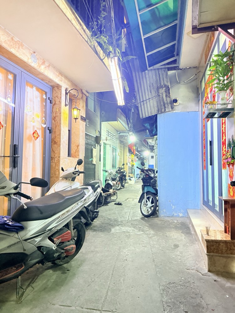 Bán nhà hẻm 148 Bùi Viện, Quận 1
