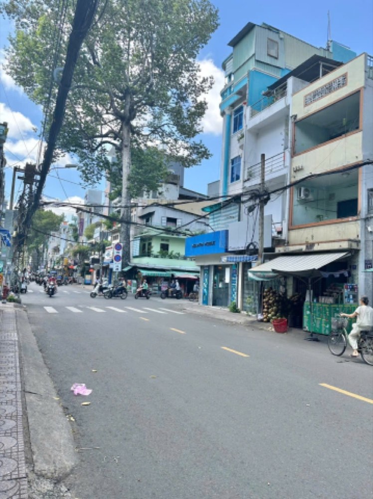 Bán nhà hẻm đường Ngô Quyền, Quận 10 - ảnh 1