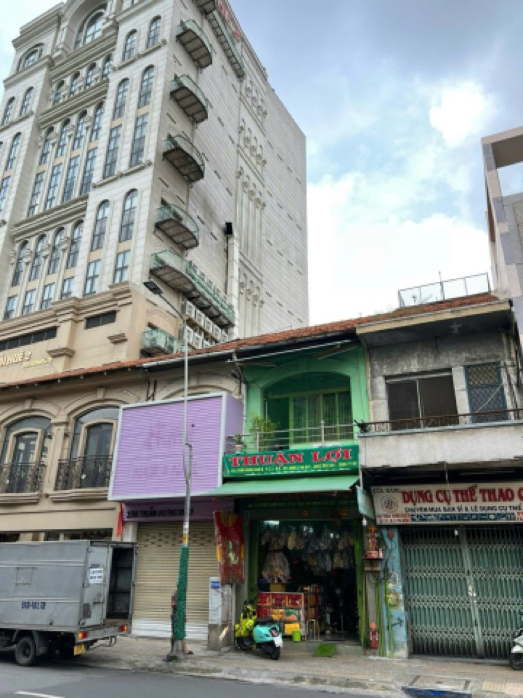 Bán nhà mặt tiền Trần Hưng Đạo, Quận 5 - ảnh 1