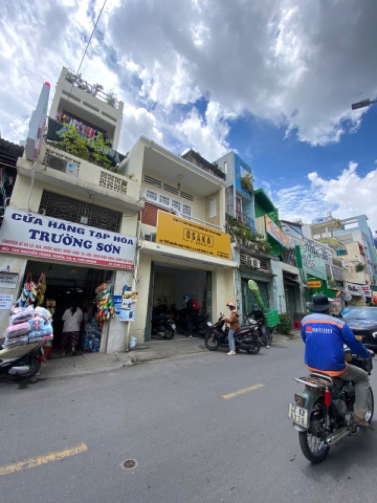 Bán nhà mặt tiền Nguyễn Trọng Tuyển, Phú Nhuận - ảnh 1