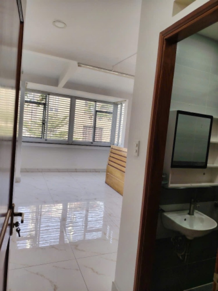 Bán nhà mặt tiền Lê Hồng Phong, Quận 10 - ảnh 1