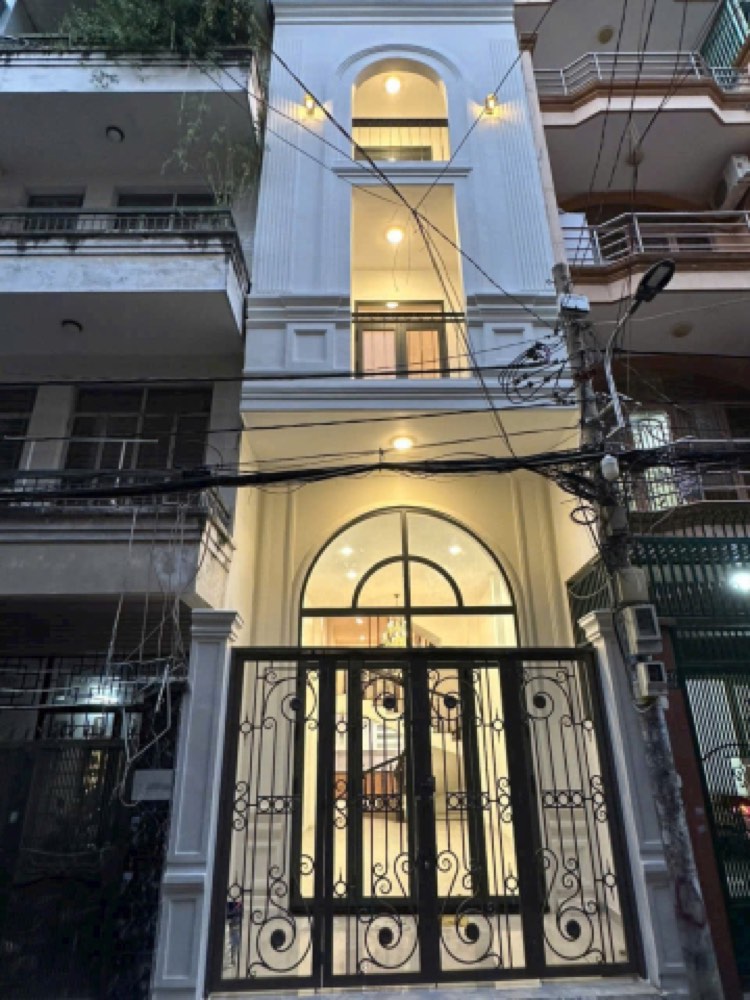 Bán nhà hẻm 686 Cách Mạng Tháng Tám, Tân Bình
