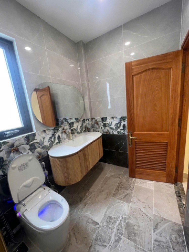 Bán nhà hẻm 232 Võ Văn Kiệt, Quận 1 - ảnh 1