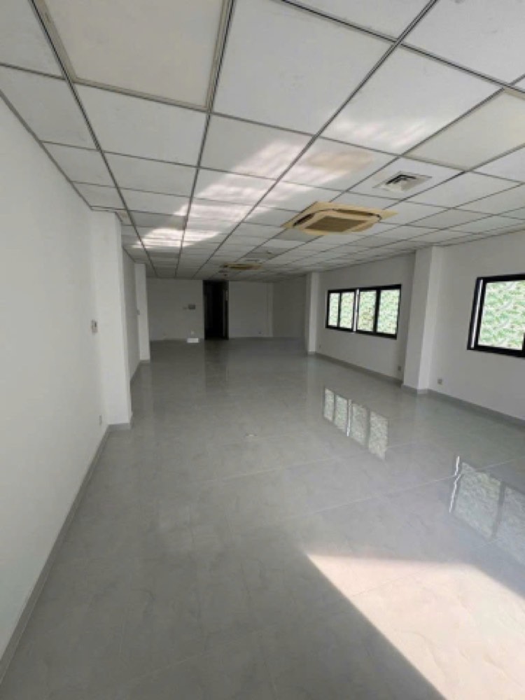 Bán nhà mặt tiền Yên Thế, Tân Bình