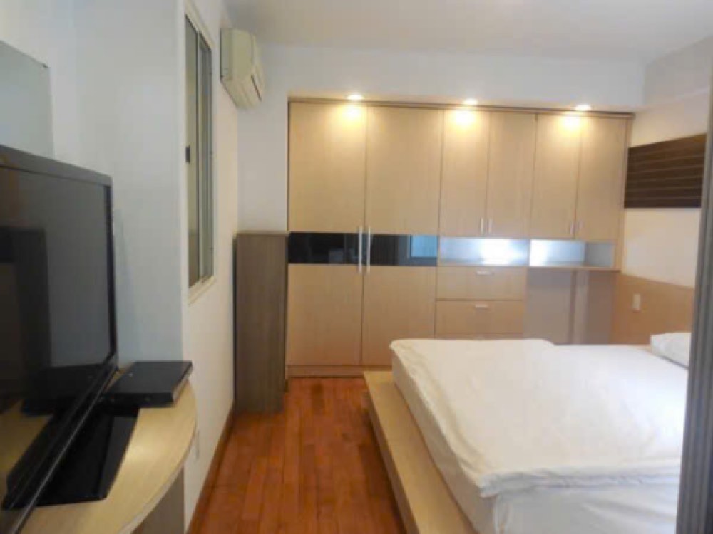 Bán nhà mặt tiền 8-10 Hoa Trà, Phú Nhuận - ảnh 1