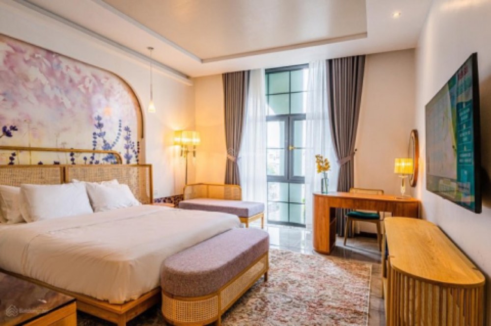 Bán nhà mặt tiền 18 Sông Nhuệ, Tân Bình
