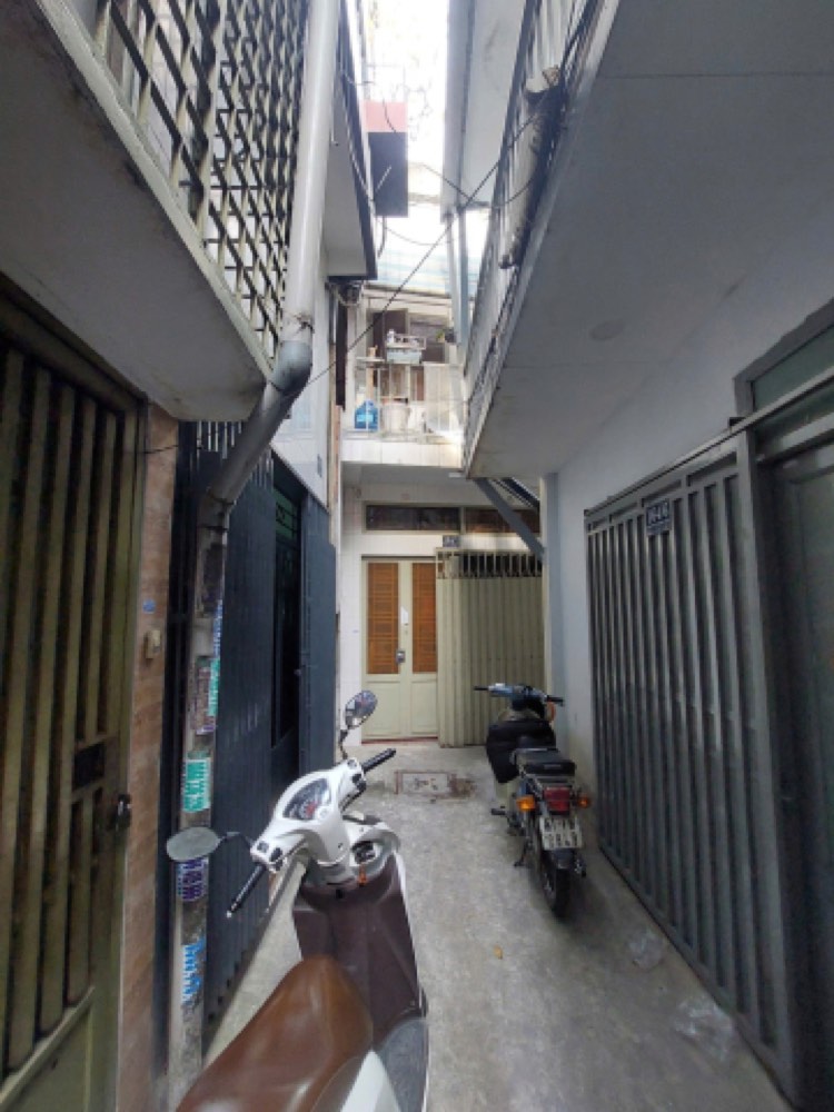 Bán nhà hẻm 424 Nguyễn Đình Chiểu, Quận 3 - ảnh 1