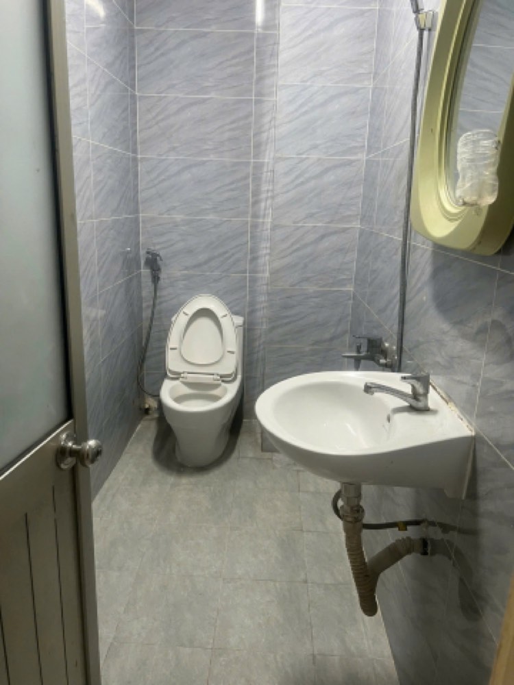 Bán nhà hẻm 57 An Dương Vương, Quận 5 - ảnh 1