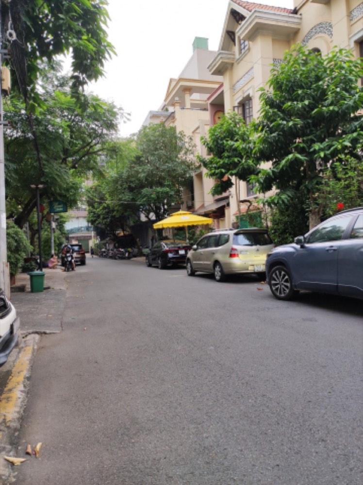 Bán nhà hẻm 1 Huỳnh Lan Khanh, Tân Bình - ảnh 1