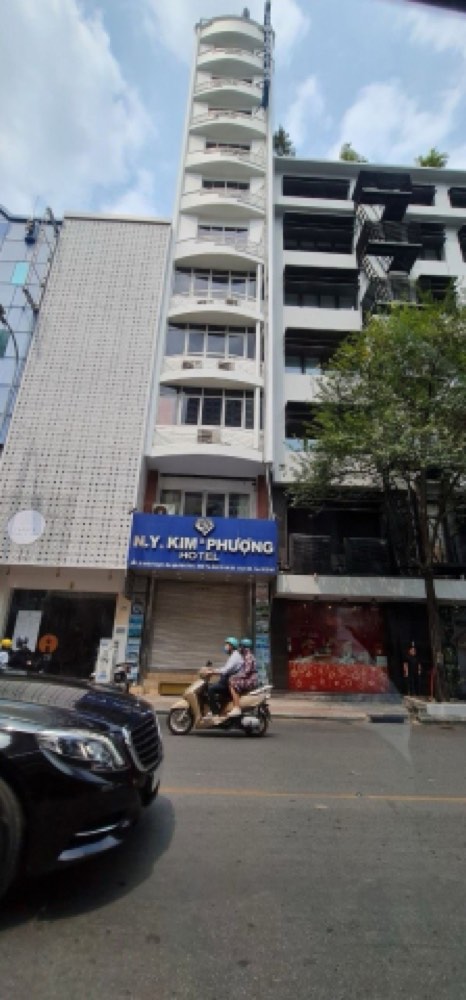 Bán nhà mặt tiền 24 Hai Bà Trưng, Quận 1 - ảnh 1