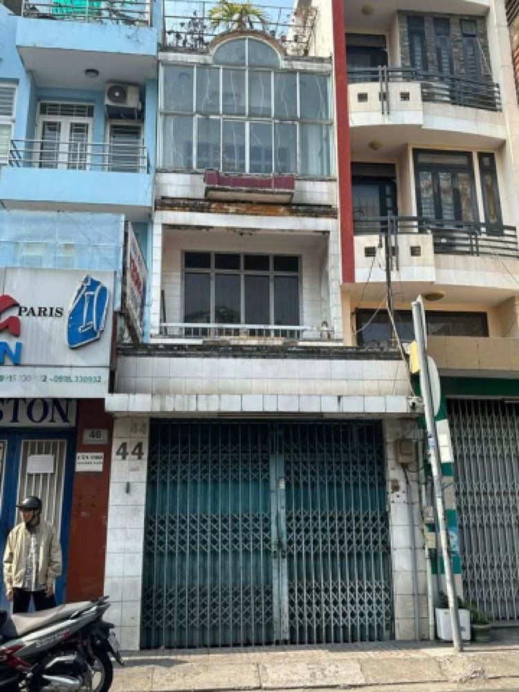 Bán nhà mặt tiền Nguyễn Trọng Tuyển, Phú Nhuận
