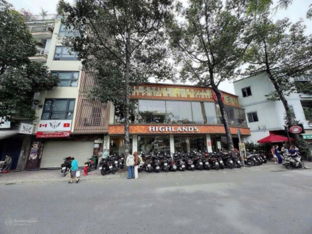 Bán nhà mặt tiền 803 Hoàng Sa, Quận 3 - ảnh 1