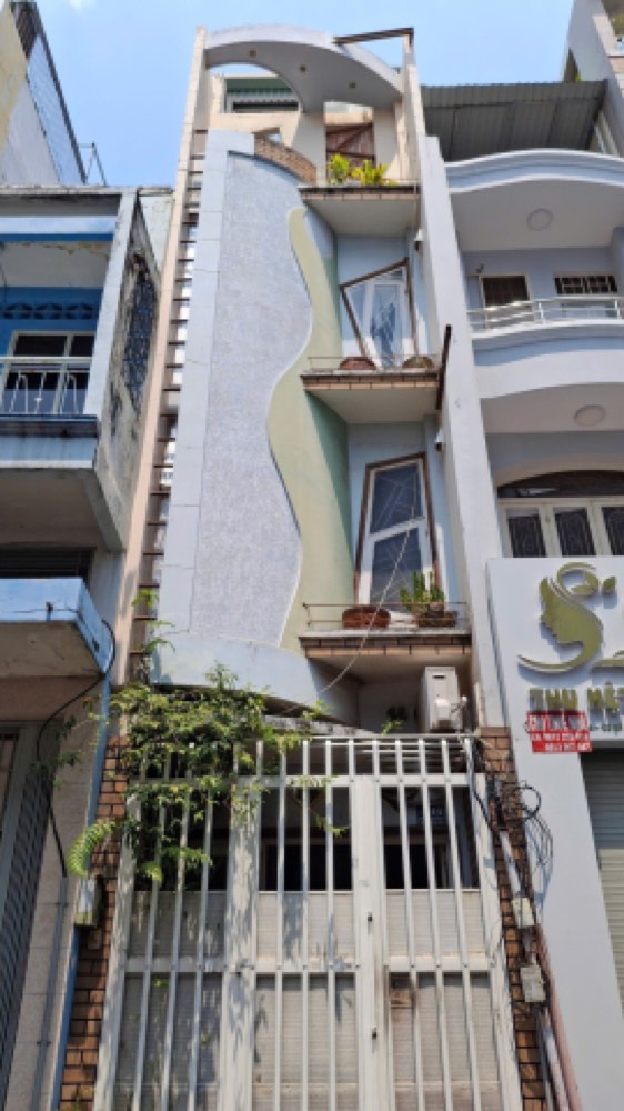 Bán nhà mặt tiền Số 4 Cư Xá Đô Thành, Quận 3