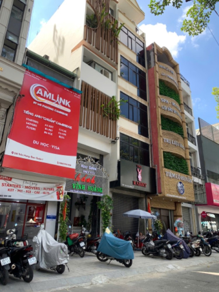 Bán nhà mặt tiền Trần Hưng Đạo, Quận 1 - ảnh 1