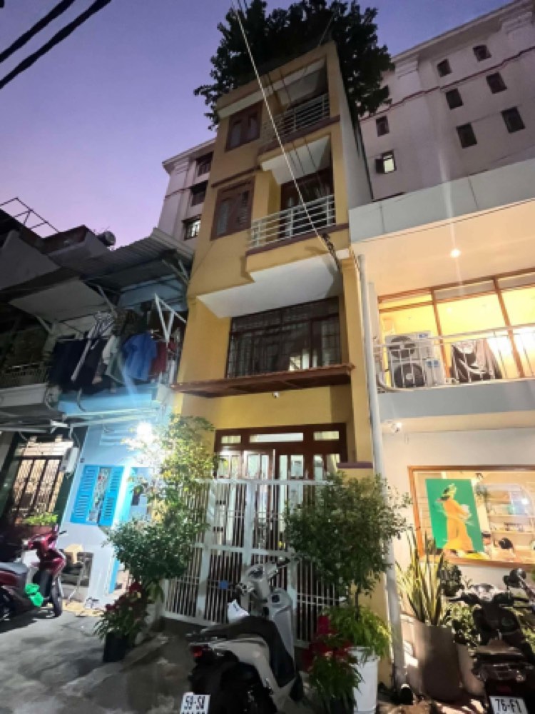 Bán nhà hẻm 5 Nguyễn Trung Ngạn, Quận 1 - ảnh 1