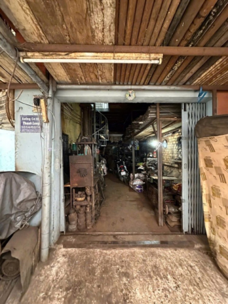 Bán nhà hẻm 1014 Cách Mạng Tháng Tám, Tân Bình - ảnh 1