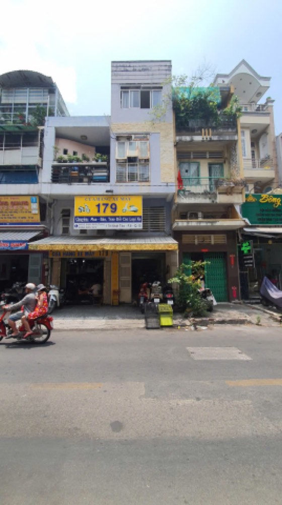 Bán nhà mặt tiền Nhật Tảo, Quận 10 - ảnh 1