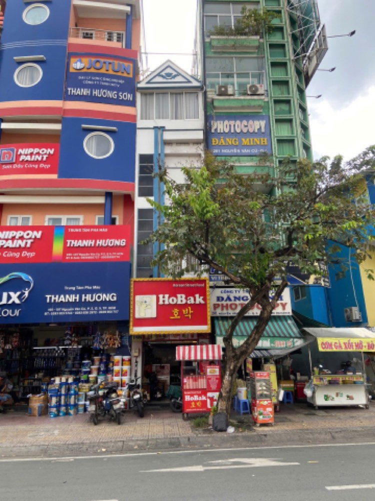 Bán nhà mặt tiền Nguyễn Văn Cừ, Quận 5 - ảnh 1