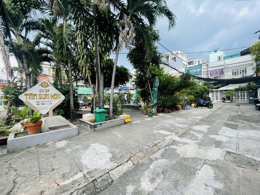 Bán nhà hẻm 876 Cách Mạng Tháng Tám, Tân Bình