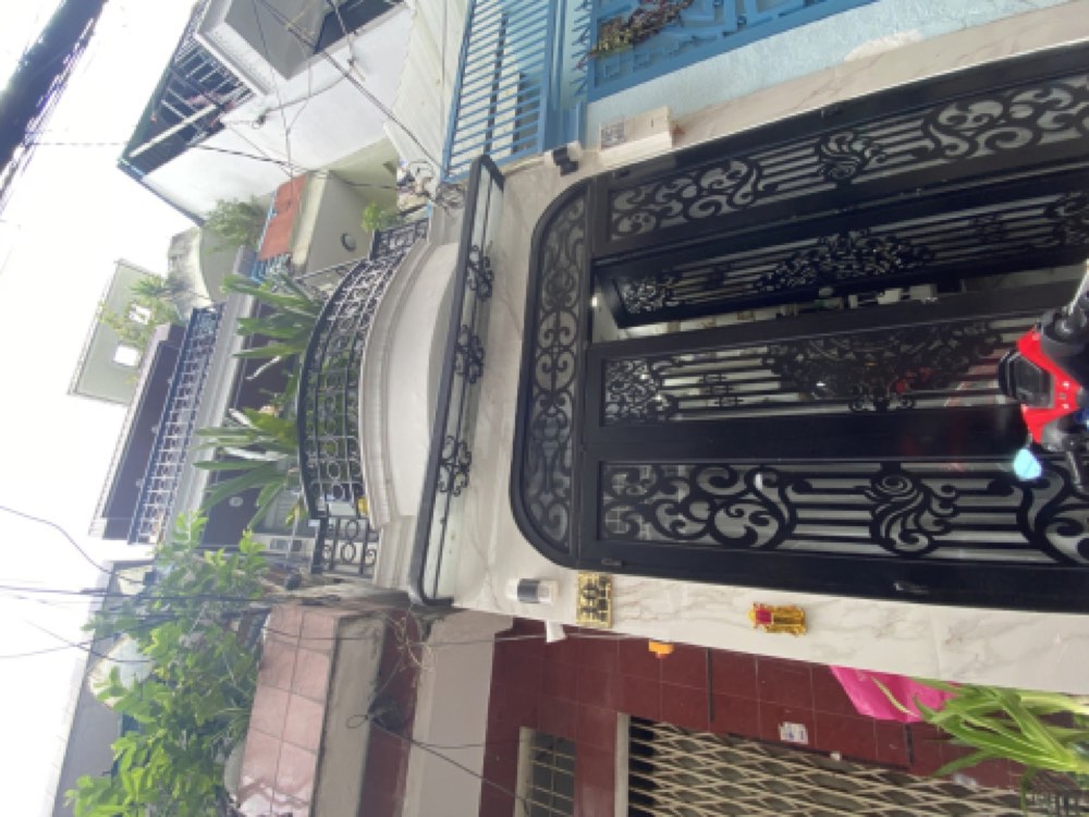 Bán nhà mặt tiền Nguyễn Trường Tộ, Phú Nhuận - ảnh 1