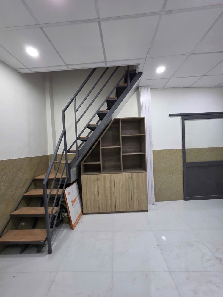 Bán nhà hẻm đường Võ Văn Kiệt, Quận 1