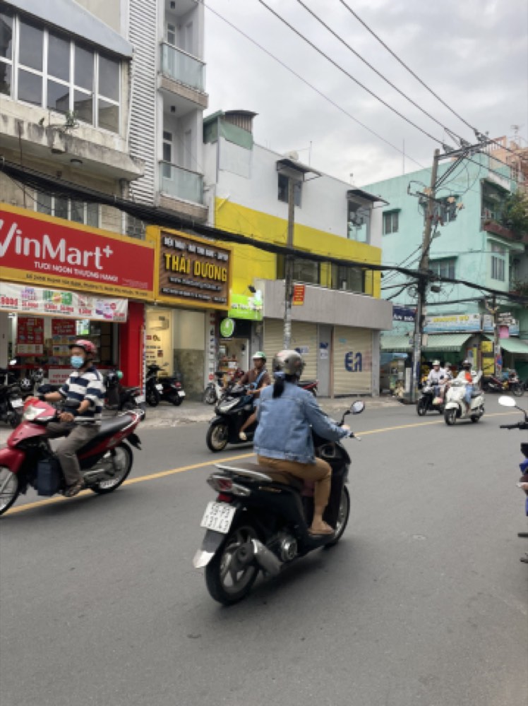 Bán nhà mặt tiền Huỳnh Văn Bánh, Phú Nhuận - ảnh 1