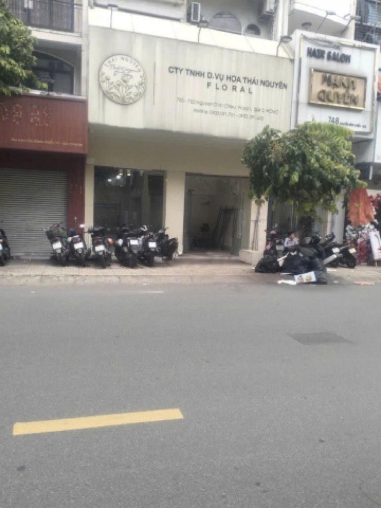 Bán nhà mặt tiền Nguyễn Đình Chiểu, Quận 3 - ảnh 1