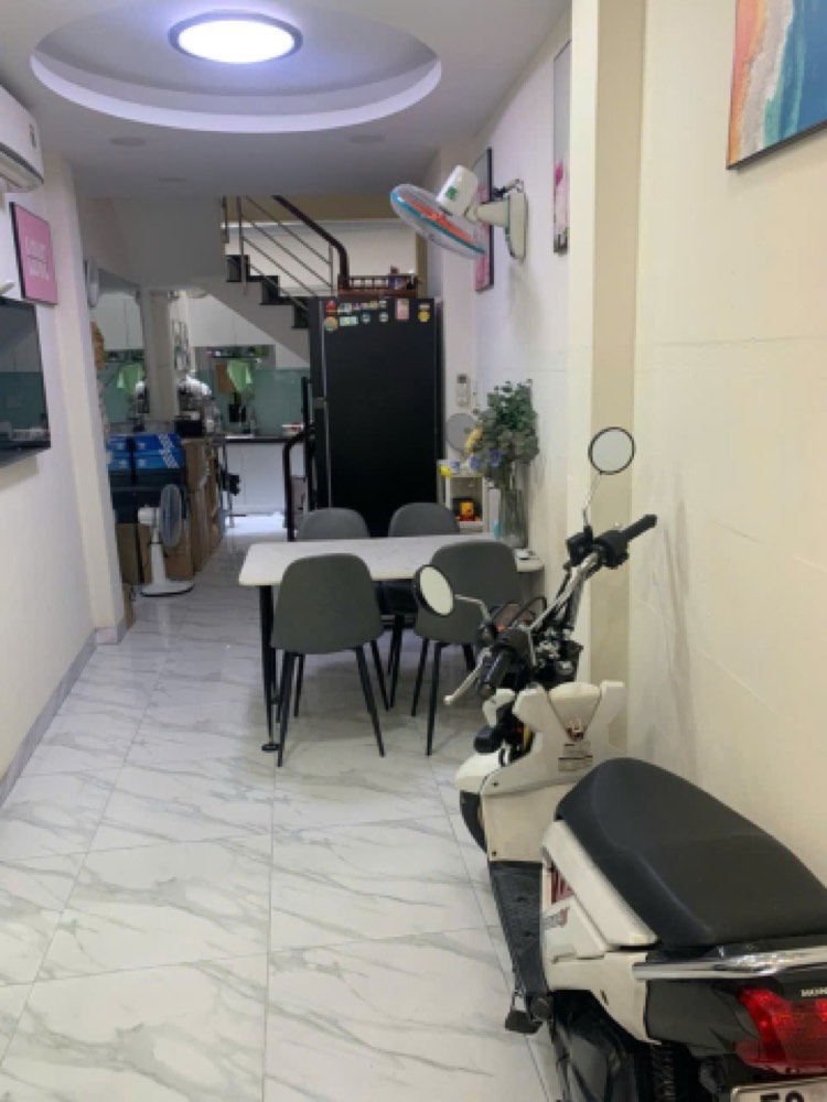 Bán nhà hẻm 60 Lê Thị Riêng, Quận 1 - ảnh 1