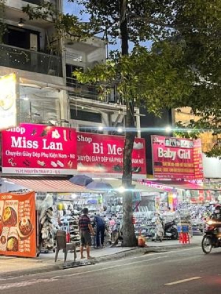 Bán nhà mặt tiền Nguyễn Trãi, Quận 5 - ảnh chính